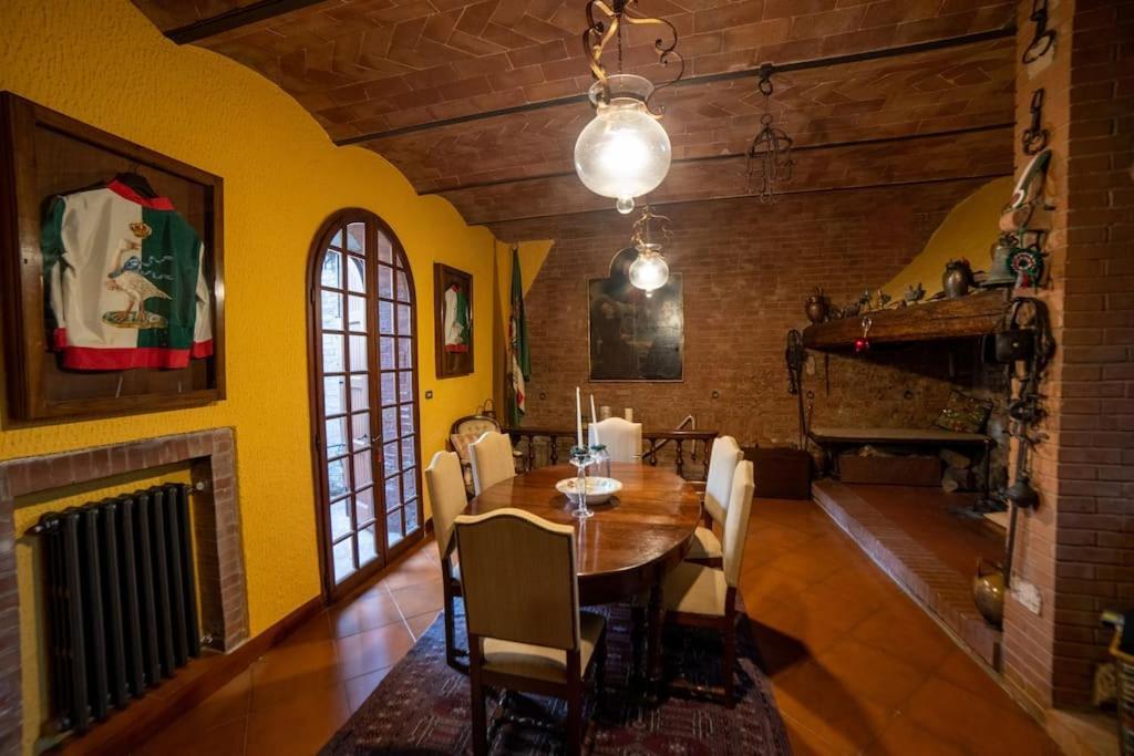 Casa Lazzaro Al Centro Di Siena Villa Kültér fotó